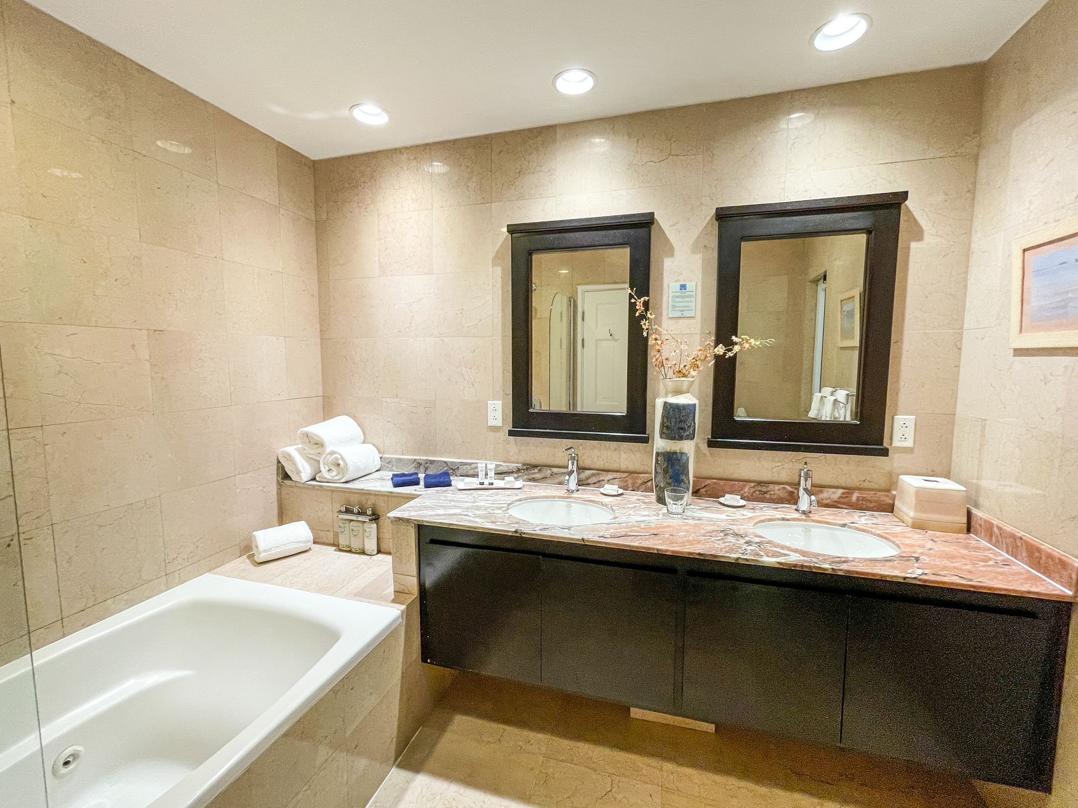  Princess Heights Ocean View 2-Bedroom Lock-Off Apartment - 物件實景