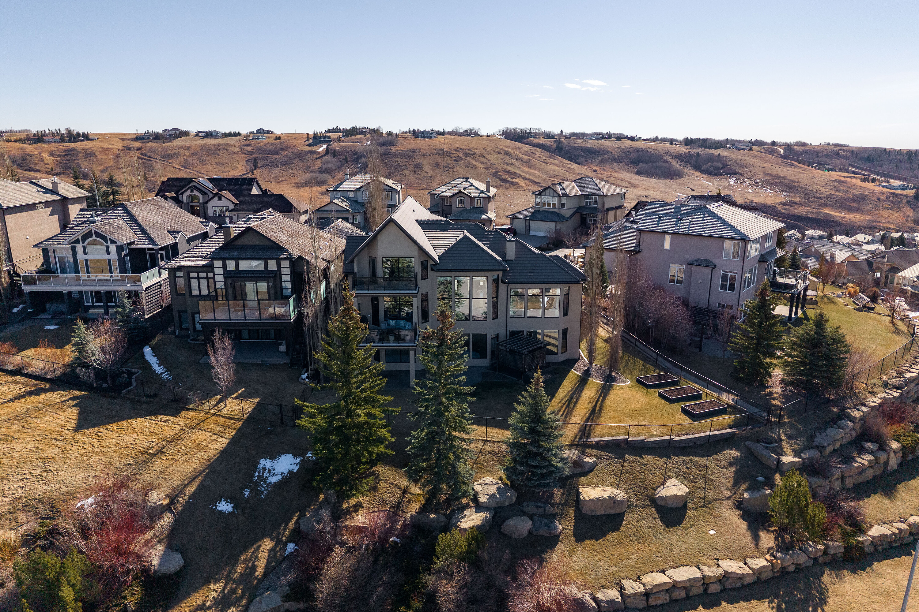  Elevated Mountain View Living - 物件實景