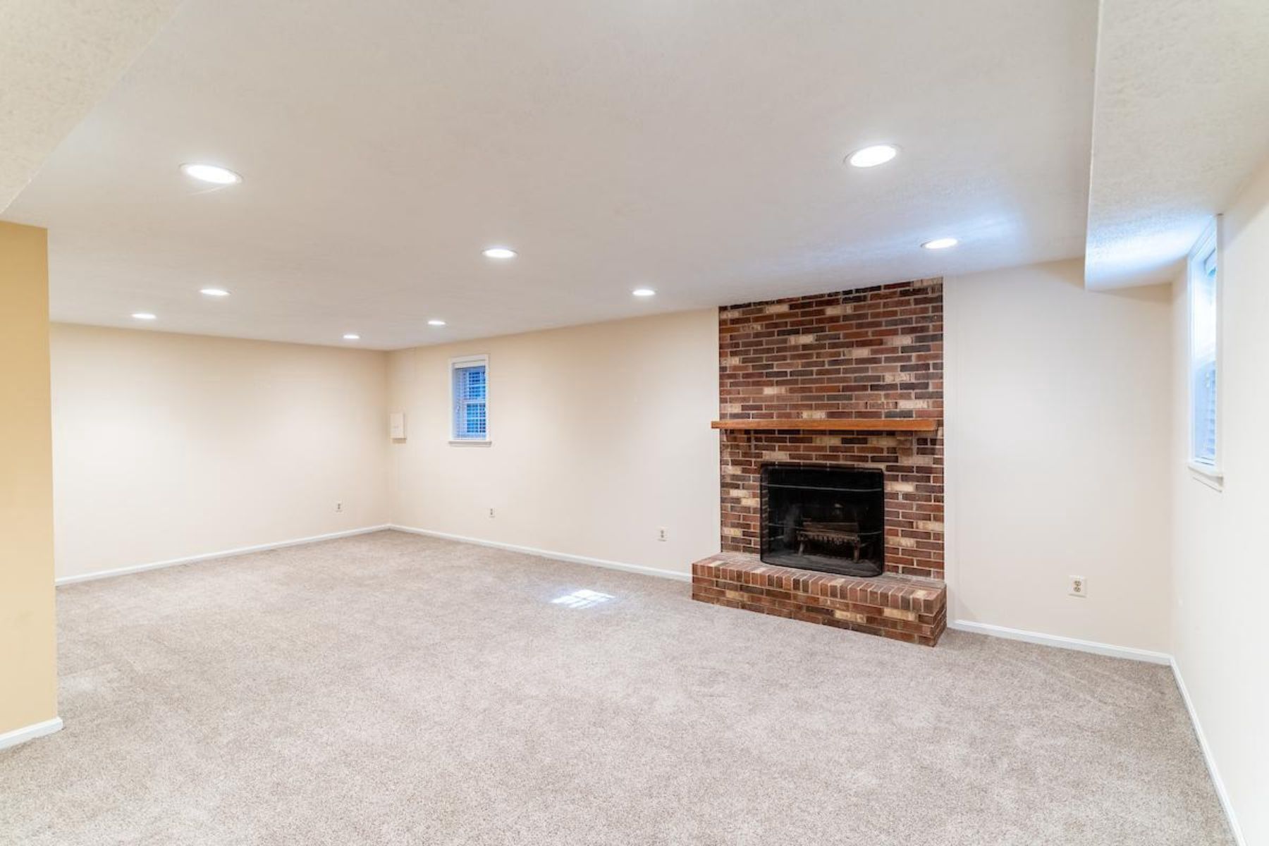  7348 Lewinsville Square Place, Mclean, VA, 22101 - 物件實景
