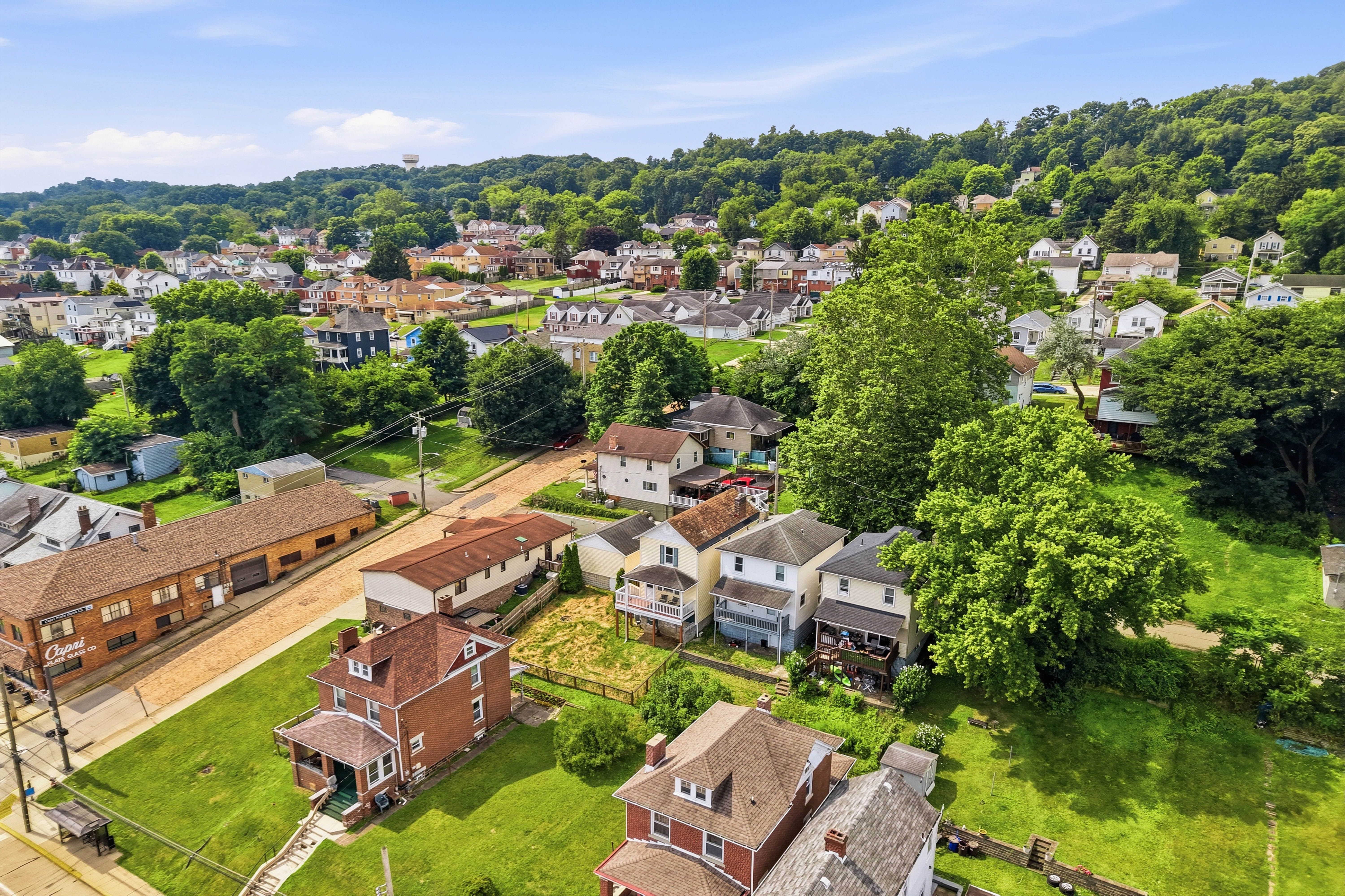  636 1/2 Fifth Avenue, Coraopolis, PA 15108 - 物件實景