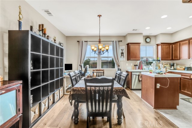 Lakewood, California, 90715, United States, 3 Bedrooms Bedrooms, ,4 BathroomsBathrooms,Residential,For Sale,1860565