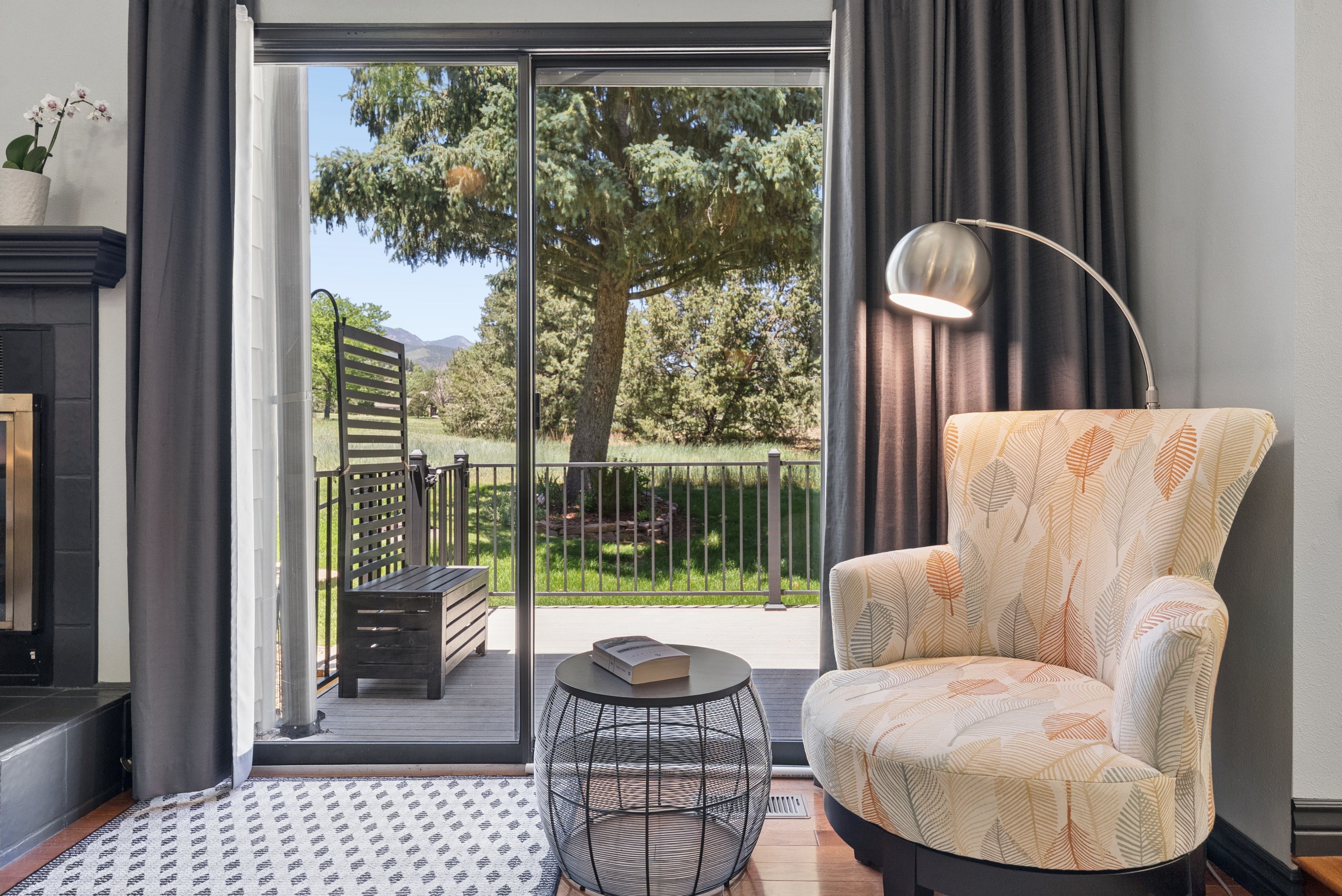  Fairway Living with Front-Row Mountain Views - 物件實景