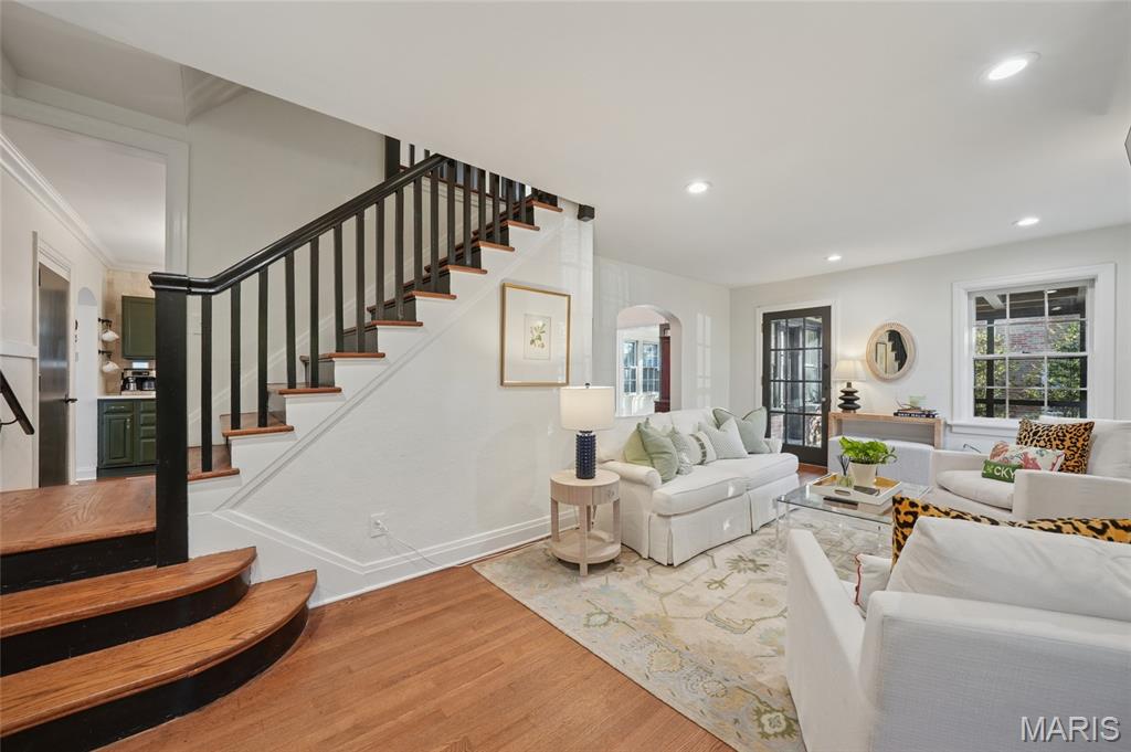 Kirkwood, Missouri, 63122, United States, 3 Bedrooms Bedrooms, ,4 BathroomsBathrooms,Residential,For Sale,2002227