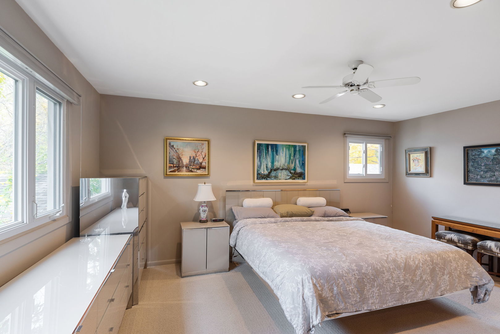 Highland Park, Illinois, 60035, United States, 4 Bedrooms Bedrooms, ,3 BathroomsBathrooms,Residential,For Sale,1989045