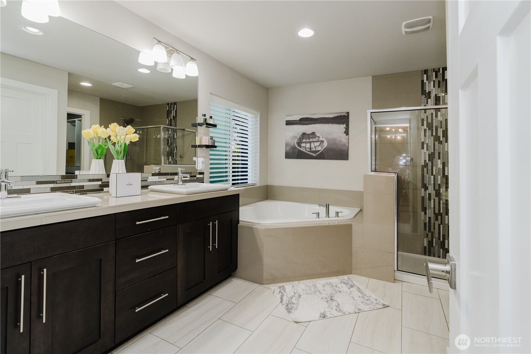 Bothell, Washington, 98021, United States, 5 Bedrooms Bedrooms, ,3 BathroomsBathrooms,Residential,For Sale,1900701