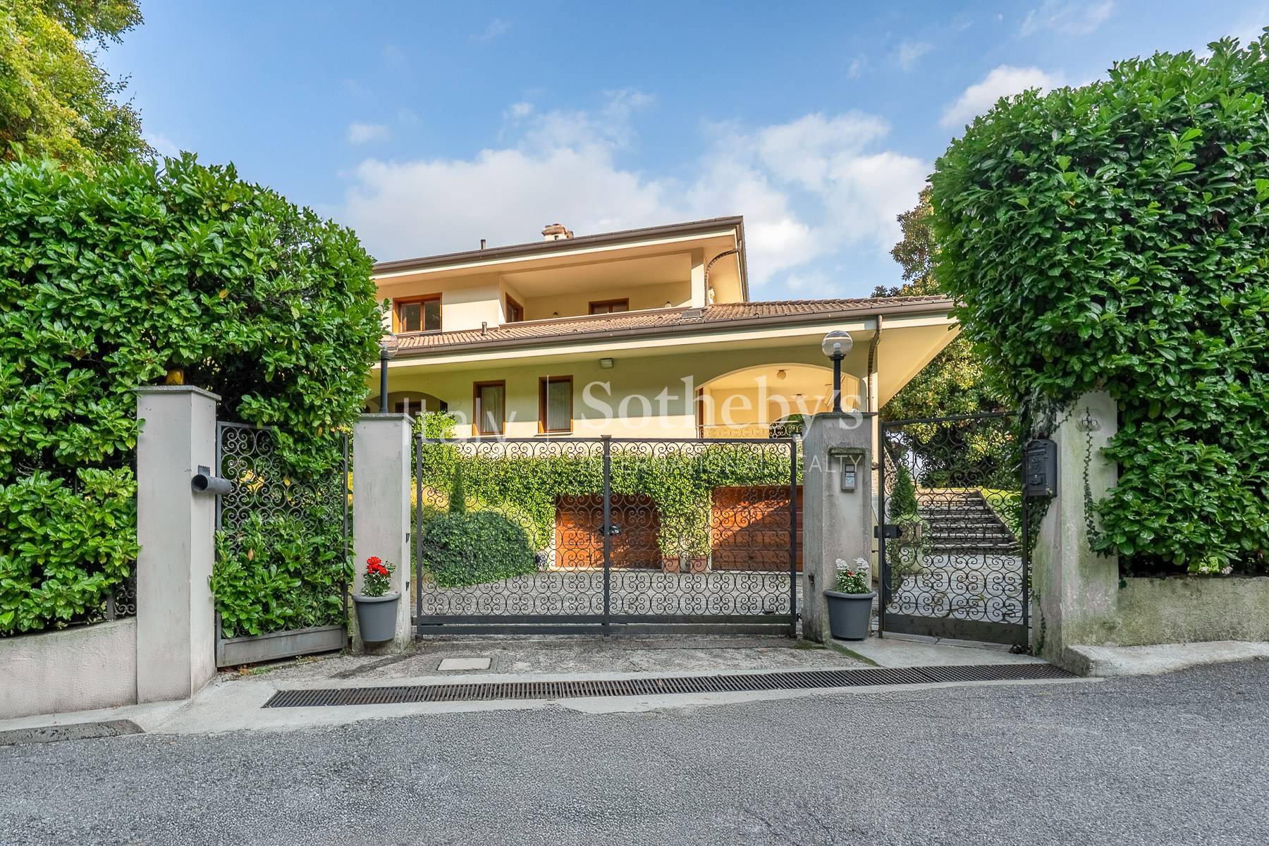  Prestigious modern villa with lake view - 物件實景