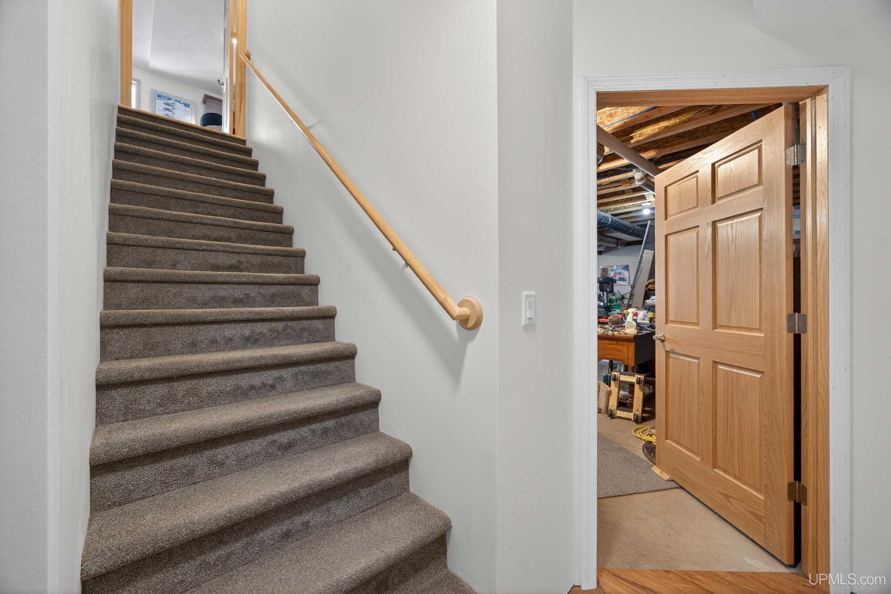 Houghton, Michigan, 49931, United States, 3 Bedrooms Bedrooms, ,4 BathroomsBathrooms,Residential,For Sale,2029605