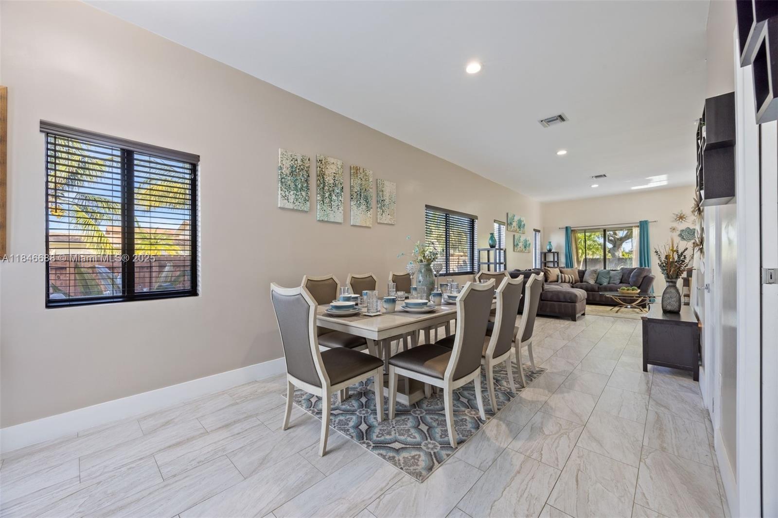 West Park, Florida, 33023, United States, 5 Bedrooms Bedrooms, ,4 BathroomsBathrooms,Residential,For Sale,1907541