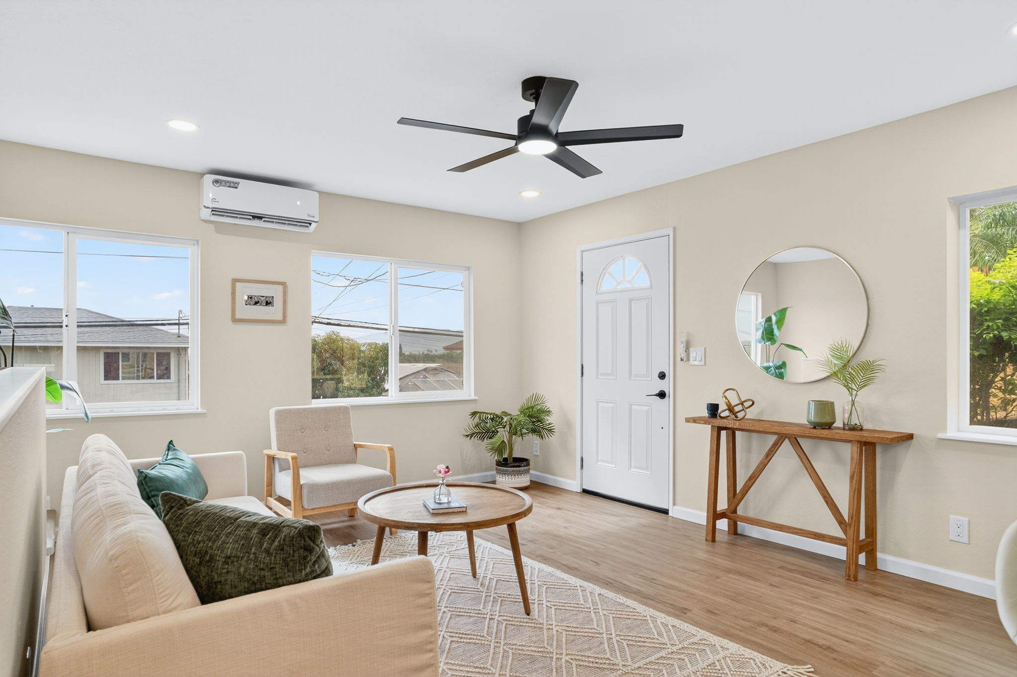 Honolulu, Hawaii, 96818, United States, 4 Bedrooms Bedrooms, ,4 BathroomsBathrooms,Residential,For Sale,2007893