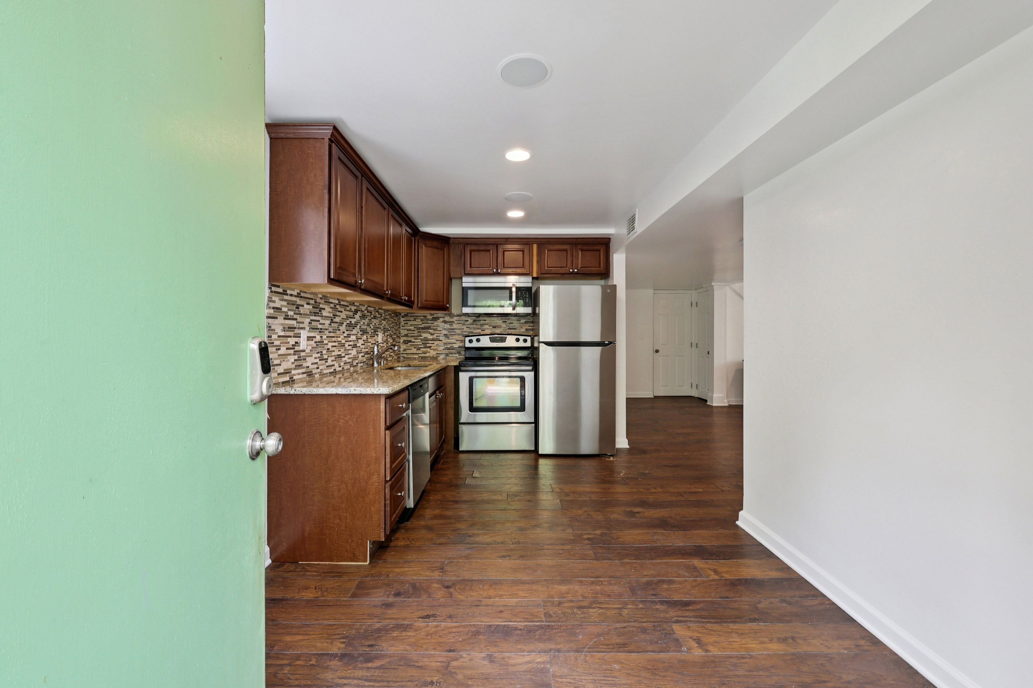  Beautifully Renovated Brick Ranch in a Prime Smyrna Location - 物件實景