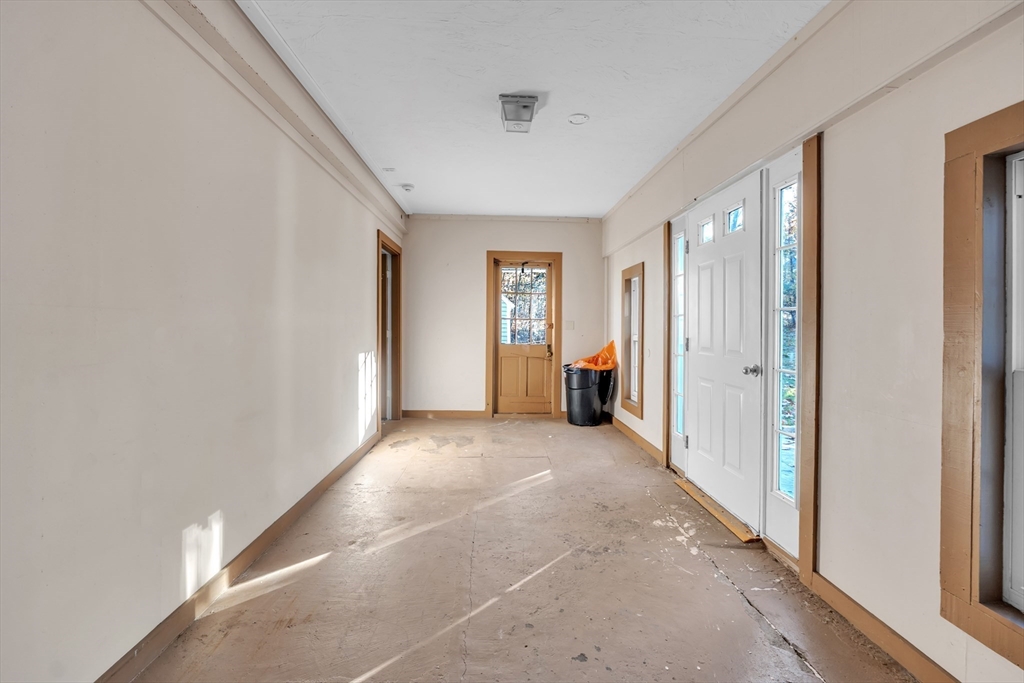 Orange, Massachusetts, 01364, United States, 7 Bedrooms Bedrooms, ,6 BathroomsBathrooms,Residential,For Sale,1991078