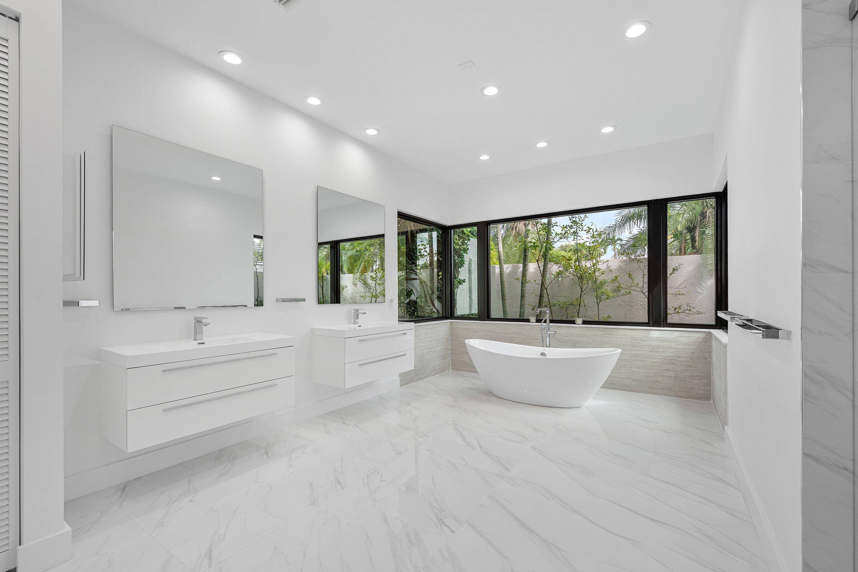 Boca Raton, Florida, 33487, United States, 5 Bedrooms Bedrooms, ,5 BathroomsBathrooms,Residential,For Sale,1995624