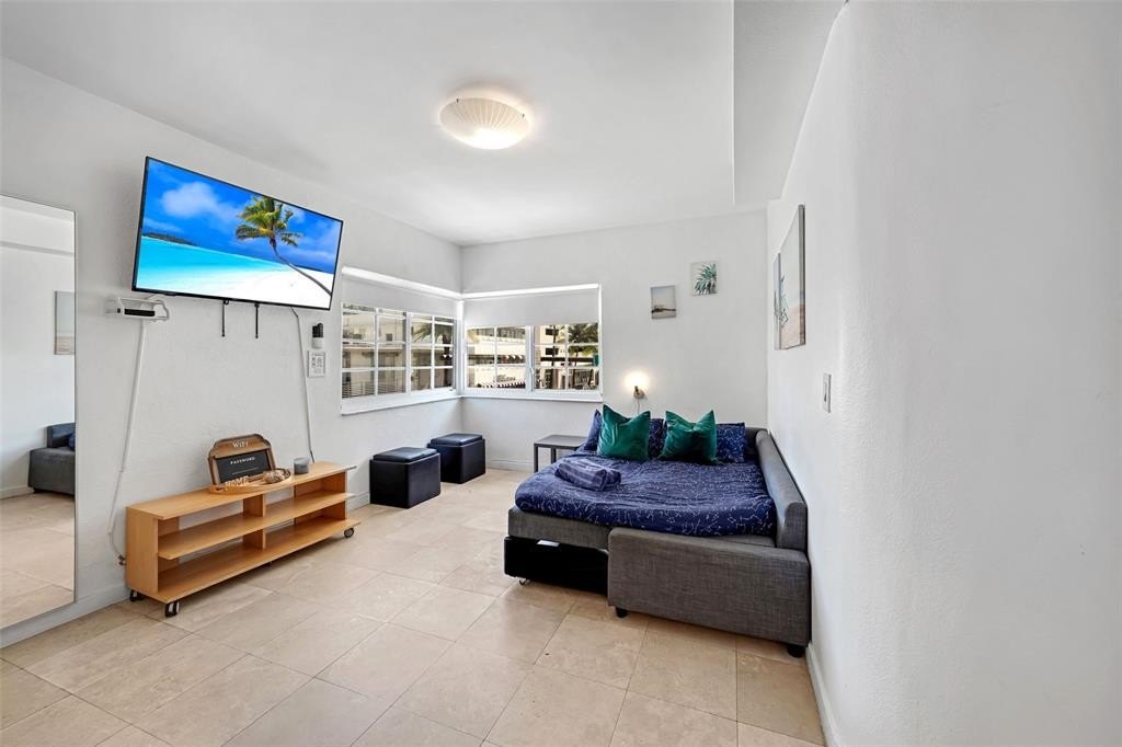 Miami Beach, Florida, 33139, United States, 2 Bedrooms Bedrooms, ,2 BathroomsBathrooms,Residential,For Sale,1923185