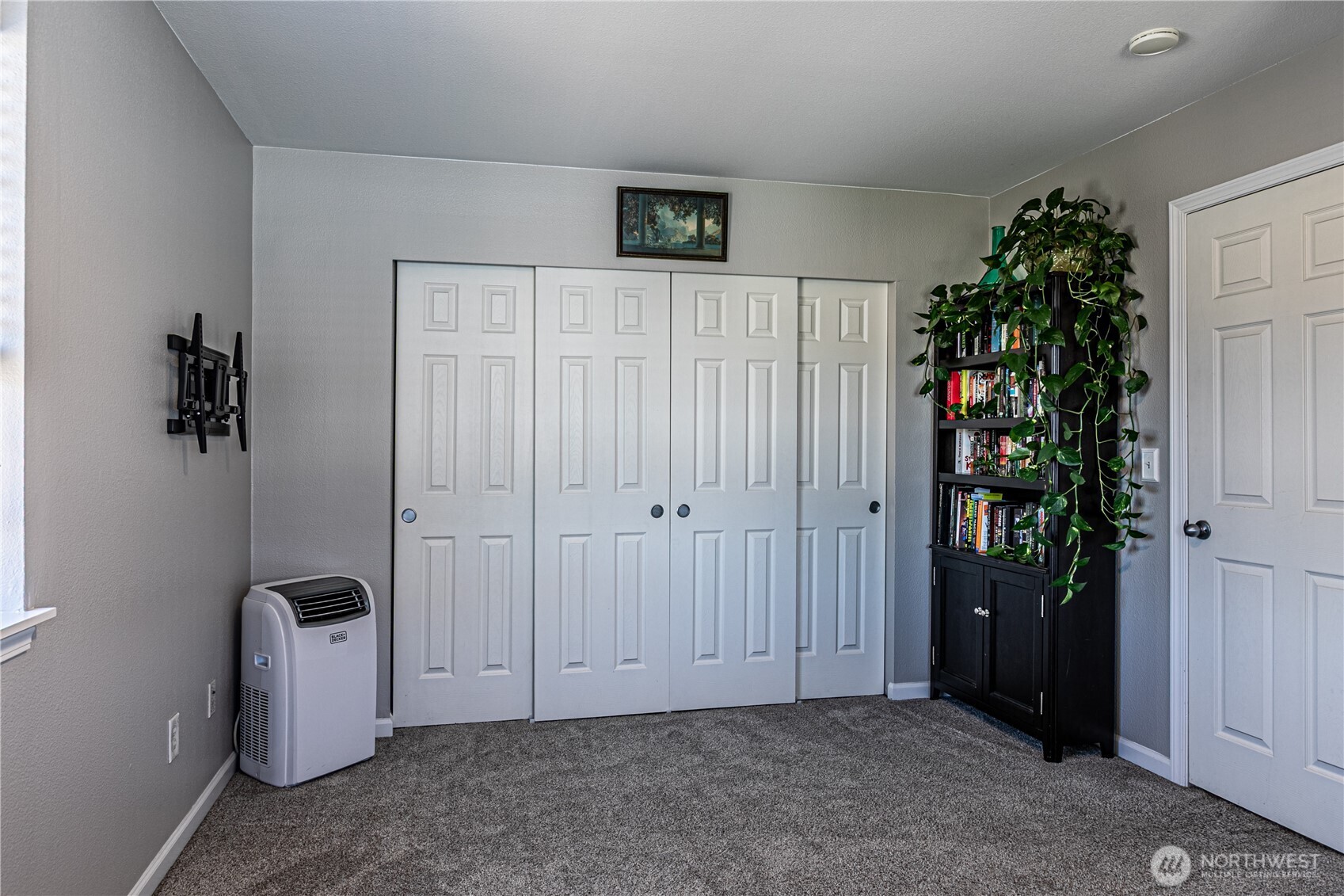 Tacoma, Washington, 98445, United States, 3 Bedrooms Bedrooms, ,3 BathroomsBathrooms,Residential,For Sale,1857304