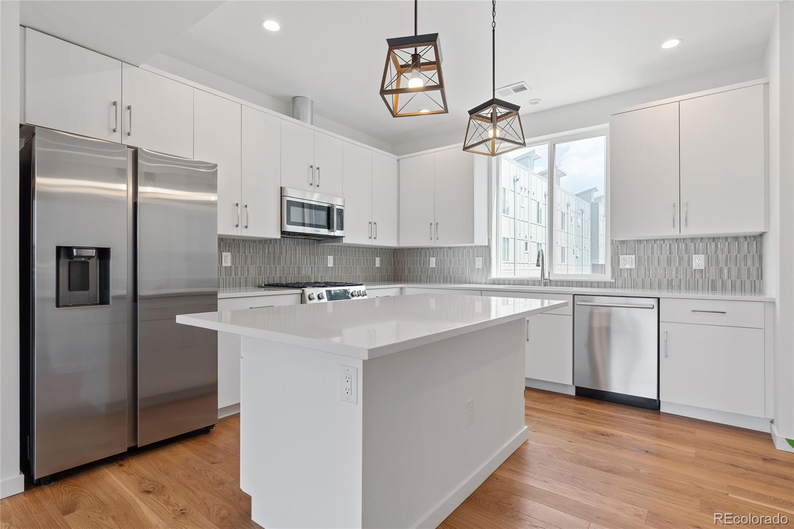 Denver, Colorado, 80231, United States, 3 Bedrooms Bedrooms, ,4 BathroomsBathrooms,Residential,For Sale,1875384