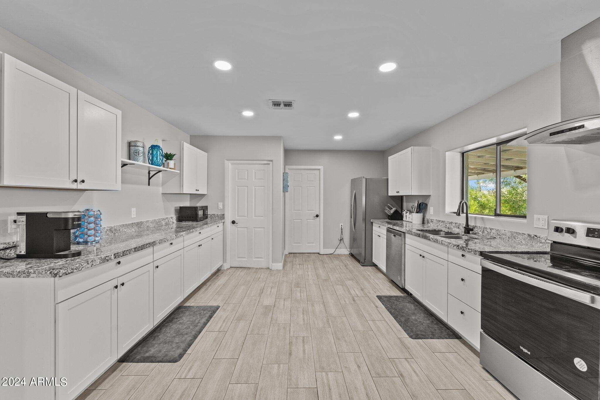 Wickenburg, Arizona, 85390, United States, 3 Bedrooms Bedrooms, ,3 BathroomsBathrooms,Residential,For Sale,1928779