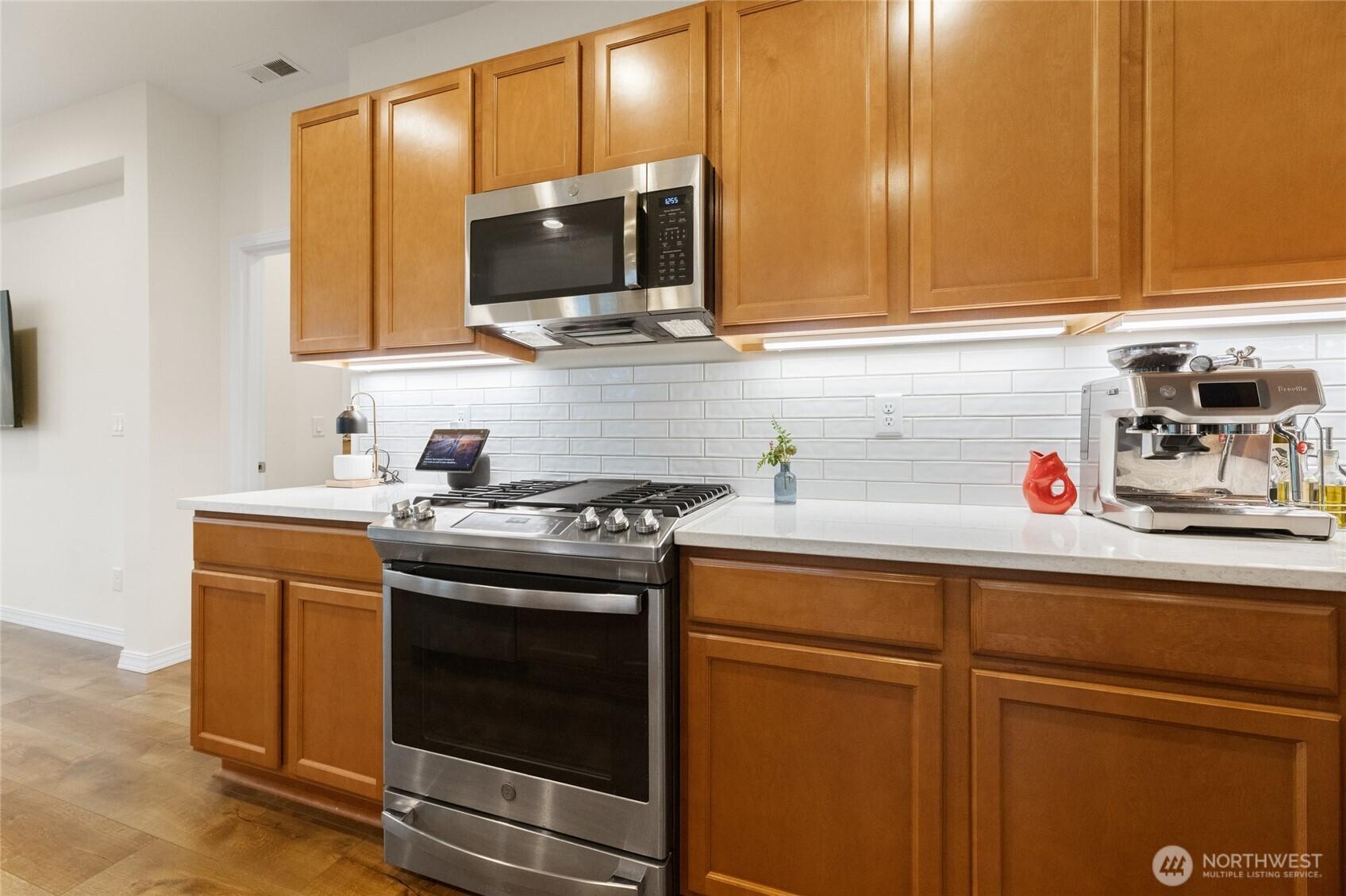 MAPLE VALLEY, Washington, 98038, United States, 2 Bedrooms Bedrooms, ,2 BathroomsBathrooms,Residential,For Sale,1989729