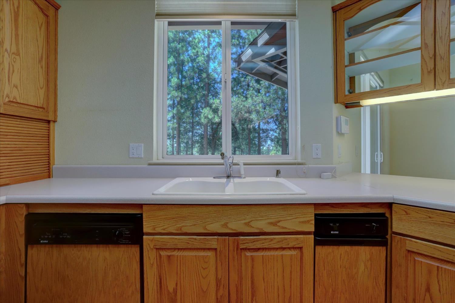 Nevada City, California, 95959, United States, 3 Bedrooms Bedrooms, ,3 BathroomsBathrooms,Residential,For Sale,1928446