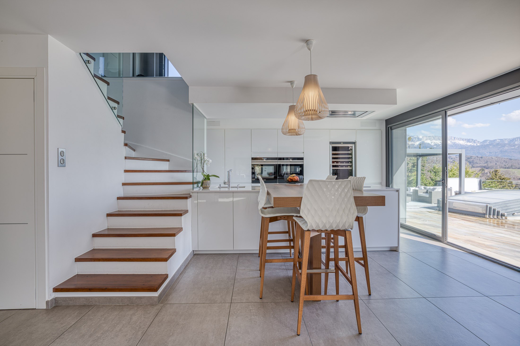  Renovated Contemporary Villa with Lake and Mountain Views – Annecy Heights - 物件實景
