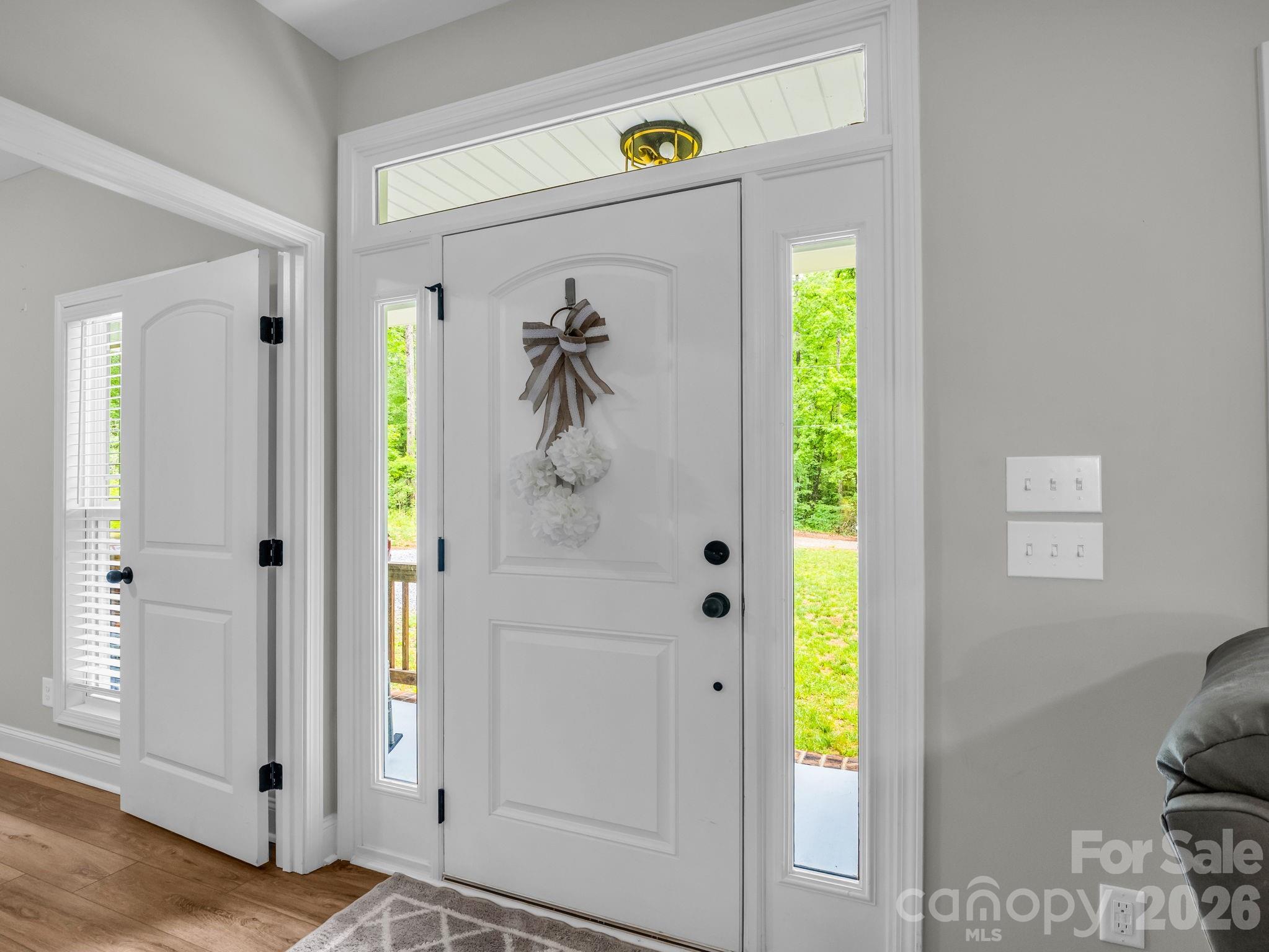Lincolnton, North Carolina, 28092, United States, 5 Bedrooms Bedrooms, ,3 BathroomsBathrooms,Residential,For Sale,2049314