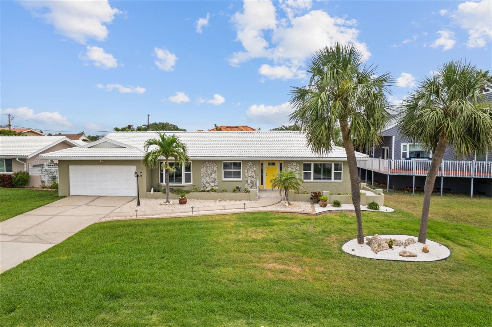 Belleair Beach, Florida, 33786, United States, 2 Bedrooms Bedrooms, ,3 BathroomsBathrooms,Residential,For Sale,1930799