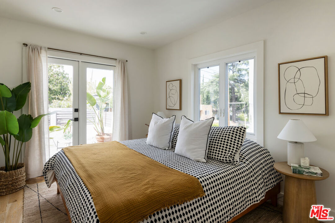 Los Angeles, California, 90042, United States, 1 Bedroom Bedrooms, ,2 BathroomsBathrooms,Residential,For Sale,1828163