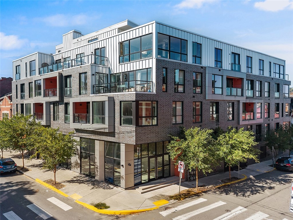 Lawrenceville, Pennsylvania, 15201, United States, 2 Bedrooms Bedrooms, ,2 BathroomsBathrooms,Residential,For Sale,1960750