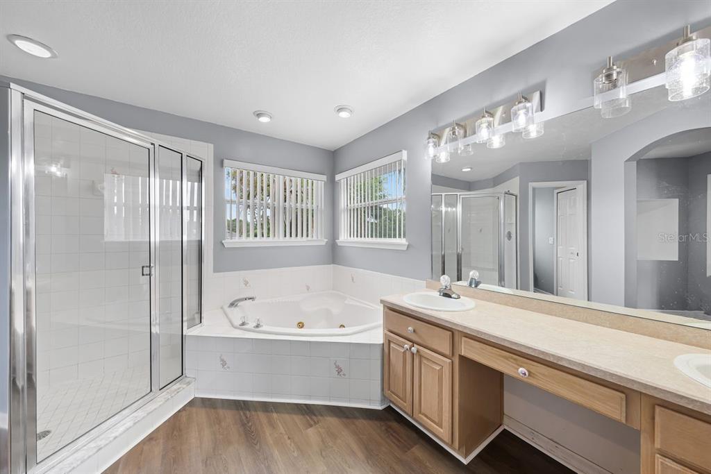 Apopka, Florida, 32712, United States, 5 Bedrooms Bedrooms, ,5 BathroomsBathrooms,Residential,For Sale,1806411