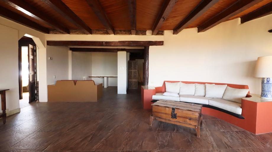 Pátzcuaro, Michoacán de Ocampo, 61608, Mexico, 4 Bedrooms Bedrooms, ,3 BathroomsBathrooms,Residential,For Sale,1917214
