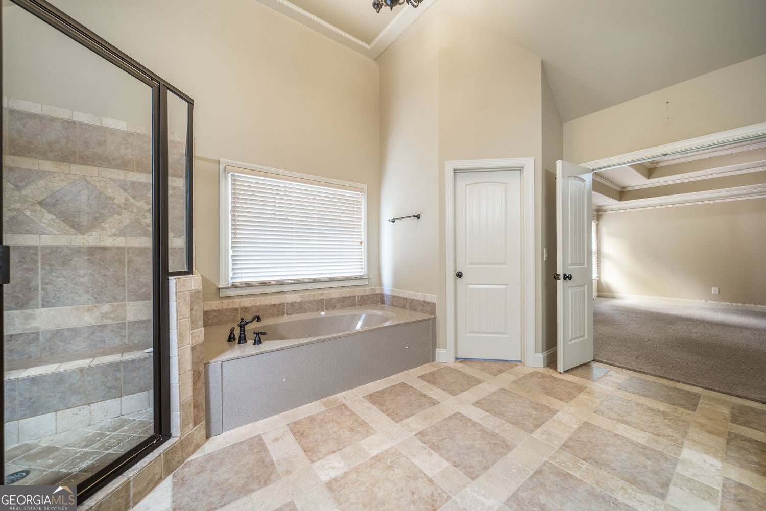 Snellville, Georgia, 30078, United States, 4 Bedrooms Bedrooms, ,5 BathroomsBathrooms,Residential,For Sale,1992513