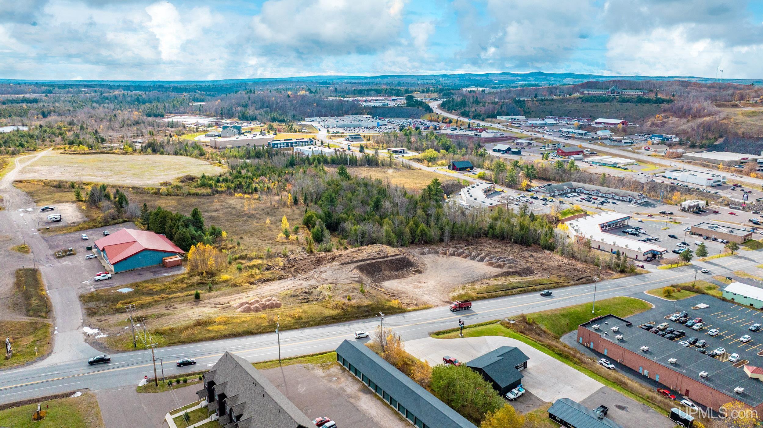 Houghton, Michigan, 49931, United States, ,Residential,For Sale,1923073