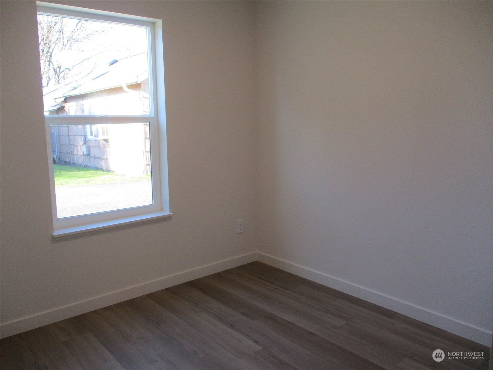 Kelso, Washington, 98626, United States, ,Residential,For Sale,1977091