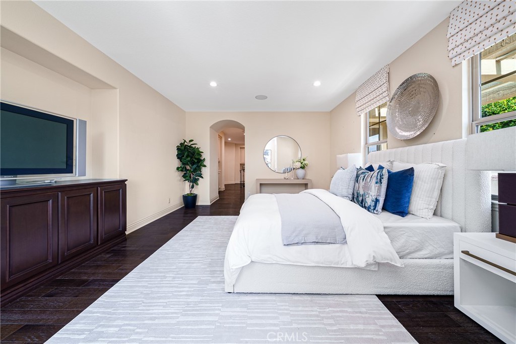 Irvine, California, 92620, United States, 5 Bedrooms Bedrooms, ,5 BathroomsBathrooms,Residential,For Sale,1932589