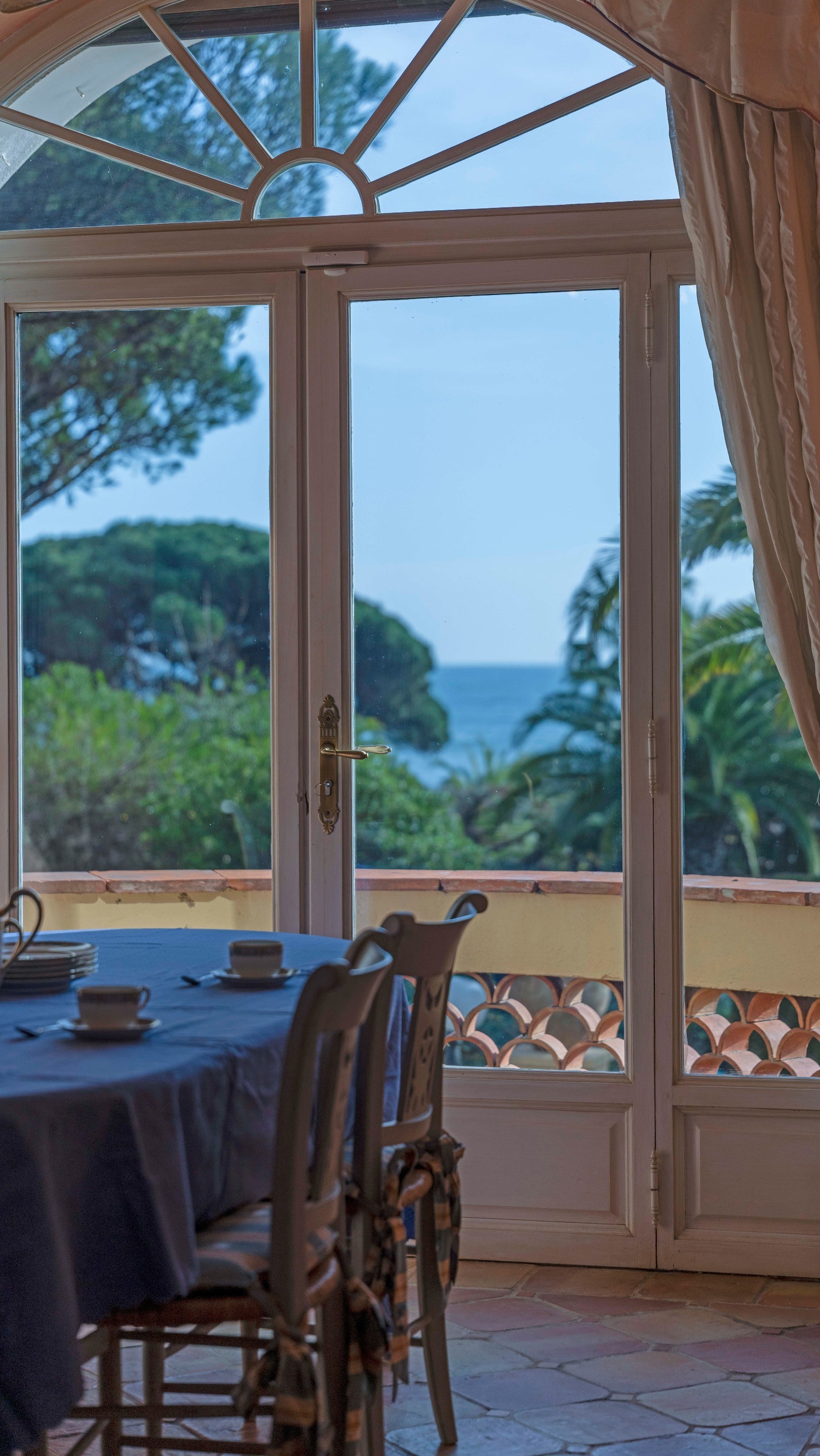  Exclusive Côte d’Azur villa for sale in Sainte-Maxime, prime location near sea … - 物件實景