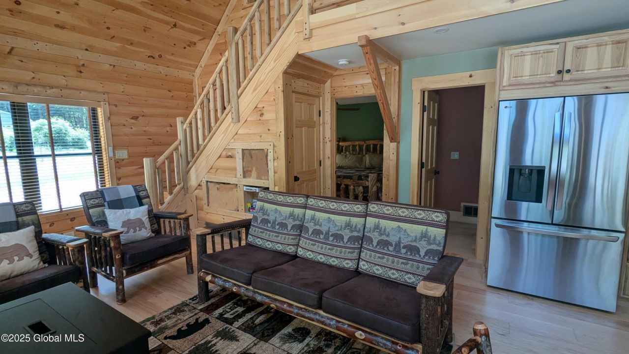 Gloversville, New York, 12078, United States, 2 Bedrooms Bedrooms, ,1 BathroomBathrooms,Residential,For Sale,1876319