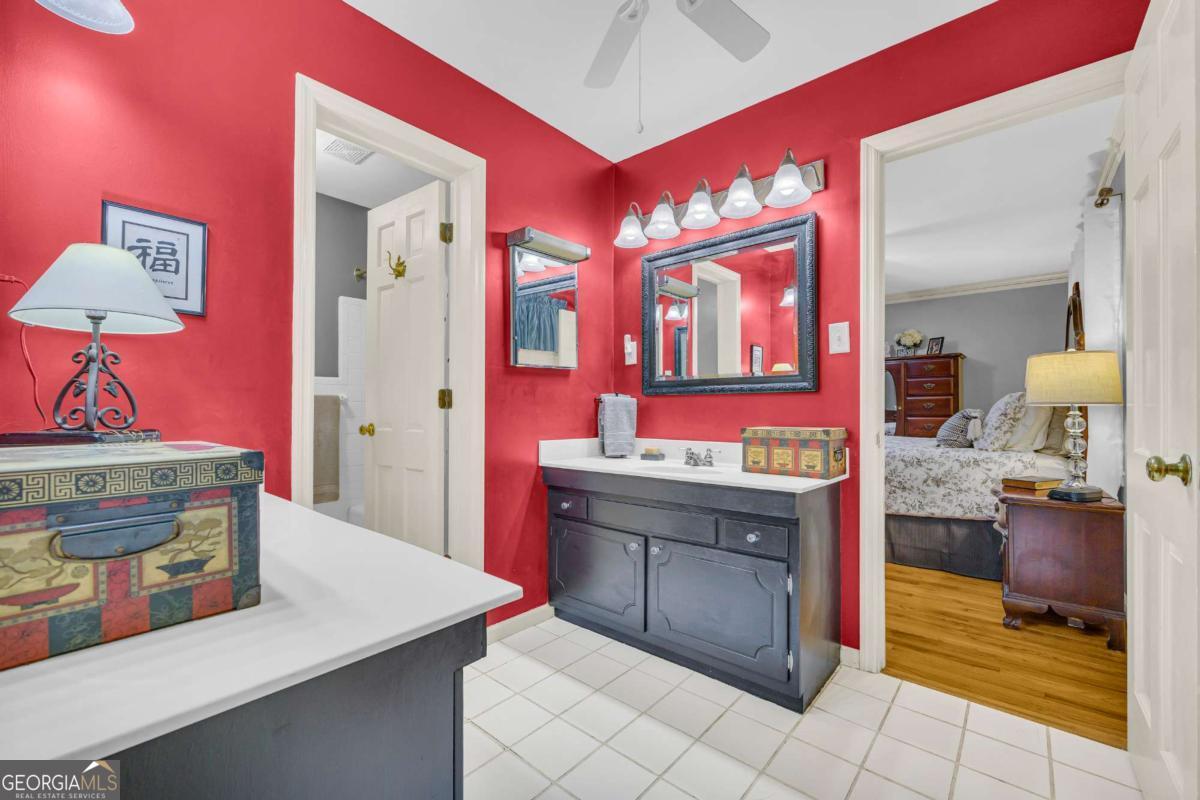 Athens, Georgia, 30606, United States, 5 Bedrooms Bedrooms, ,3 BathroomsBathrooms,Residential,For Sale,1896838