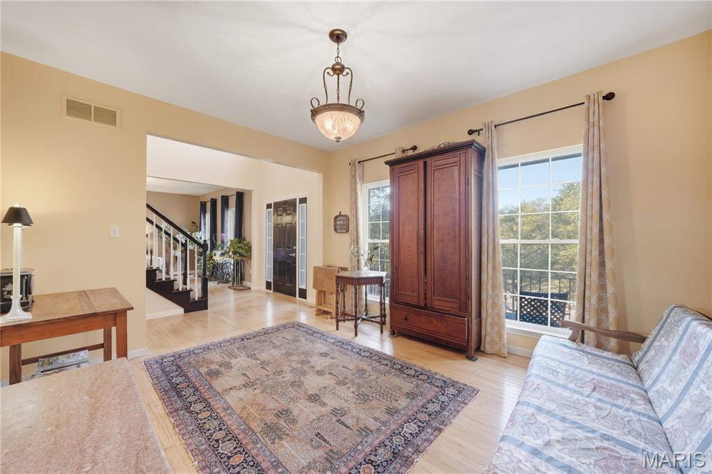 Wildwood, Missouri, 63011, United States, 4 Bedrooms Bedrooms, ,3 BathroomsBathrooms,Residential,For Sale,1962420