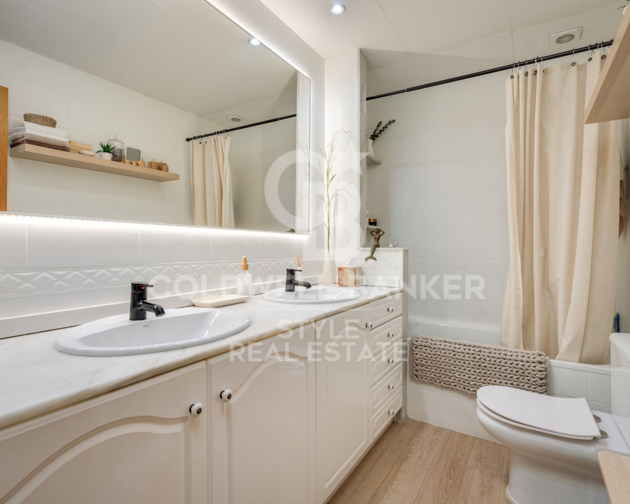 Barcelona, Sabadell, Gr?cia Barcelona, Sabadell, G, Sabadell, Catalonia, ES, 4 Bedrooms Bedrooms, ,2 BathroomsBathrooms,Residential,For Sale,Barcelona, Sabadell, Gr?cia Barcelona, Sabadell, G,1590769