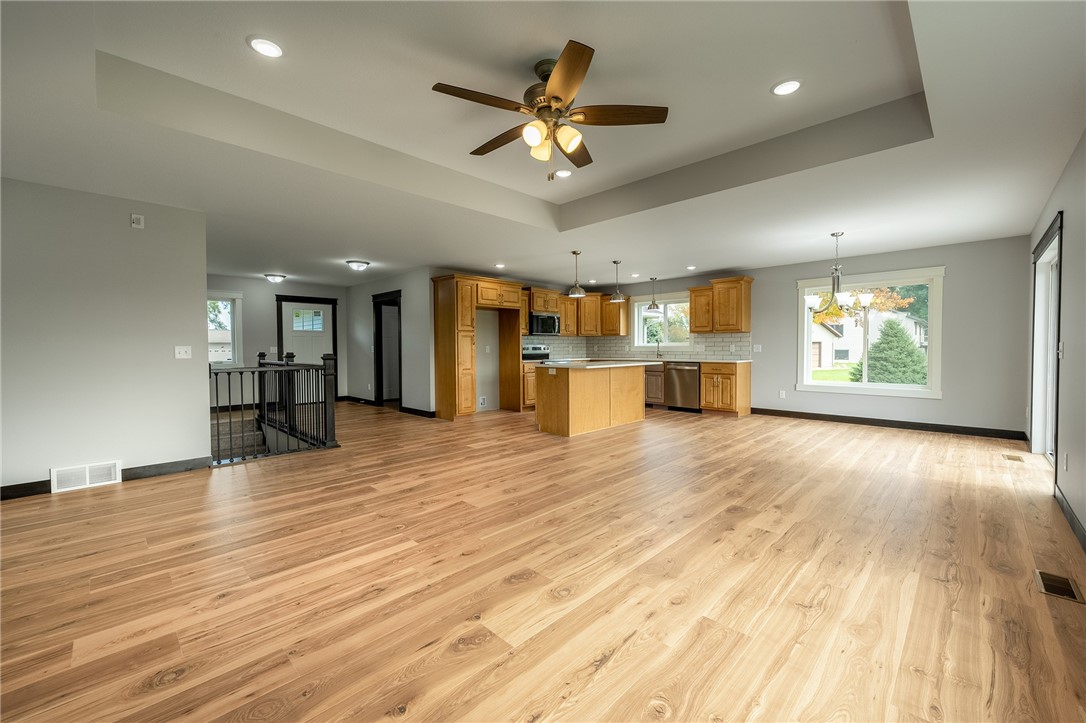 Chippewa Falls, Wisconsin, 54729, United States, 3 Bedrooms Bedrooms, ,2 BathroomsBathrooms,Residential,For Sale,1998199