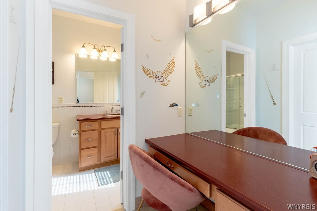 Grand Island, New York, 14072, United States, 5 Bedrooms Bedrooms, ,6 BathroomsBathrooms,Residential,For Sale,2032709