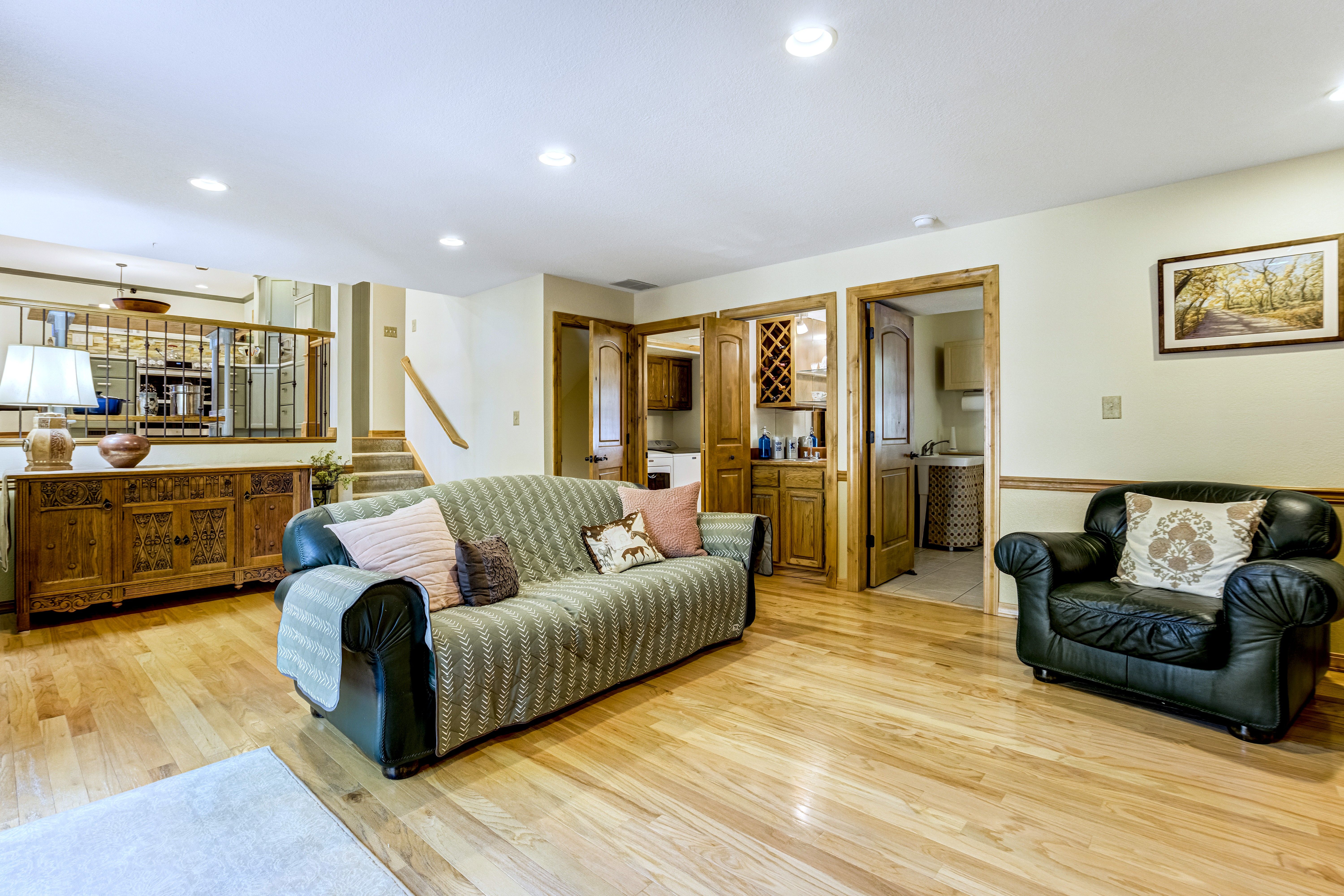  Impeccably Maintained Craftsman Retreat on a Quiet Cul-de-Sac - 物件實景