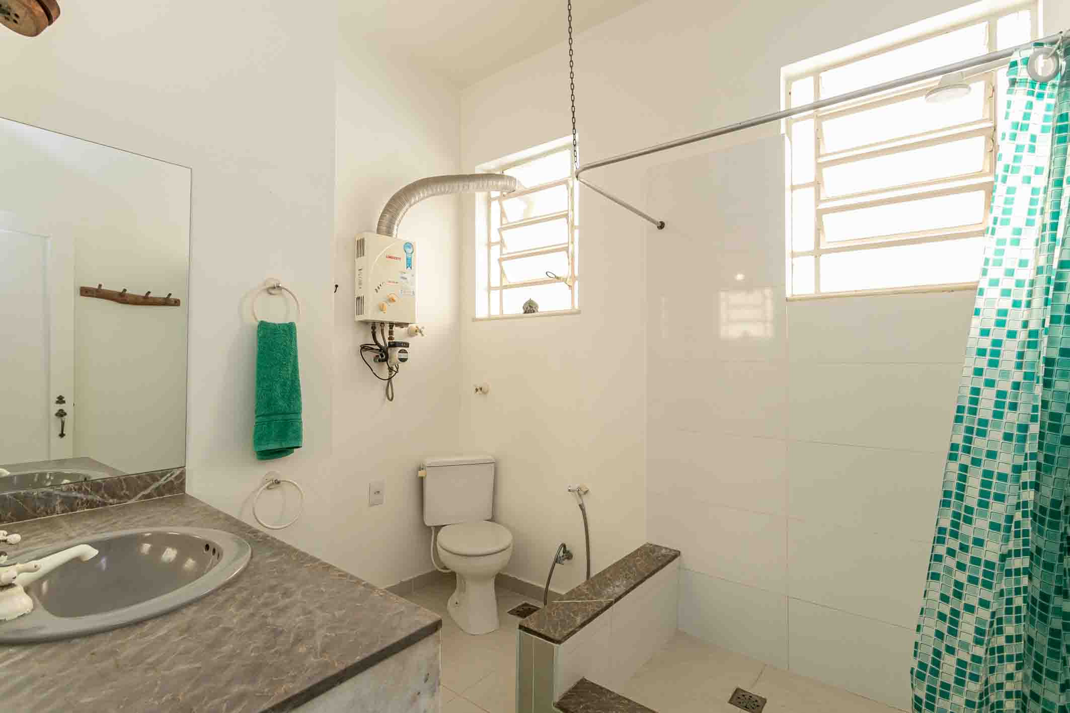  Spacious residence on a quiet street with landscaped garden - 物件實景