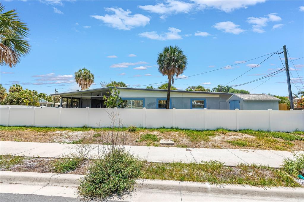 St Pete Beach, Florida, 33706, United States, 3 Bedrooms Bedrooms, ,2 BathroomsBathrooms,Residential,For Sale,1897021