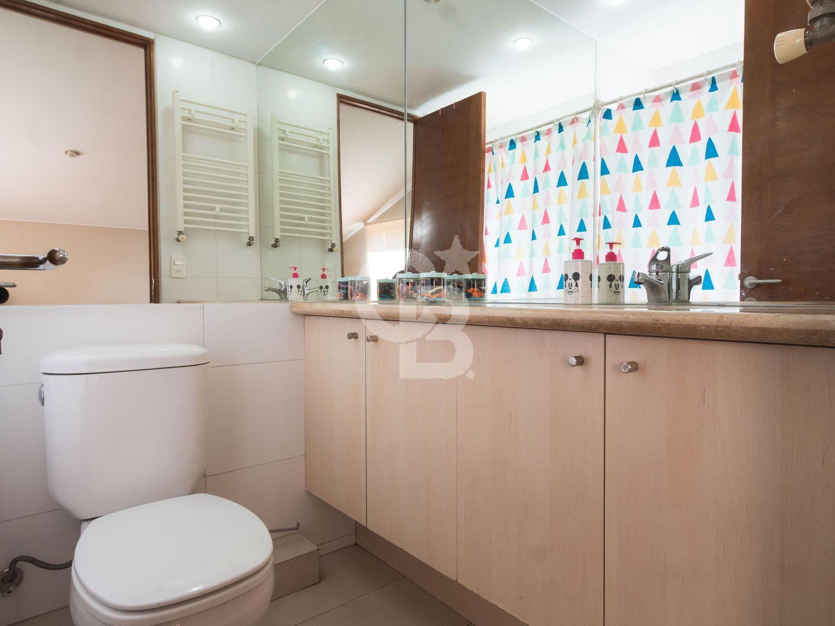 Lo Barnechea, Chile, 4 Bedrooms Bedrooms, ,3 BathroomsBathrooms,Residential,For Sale,1969054