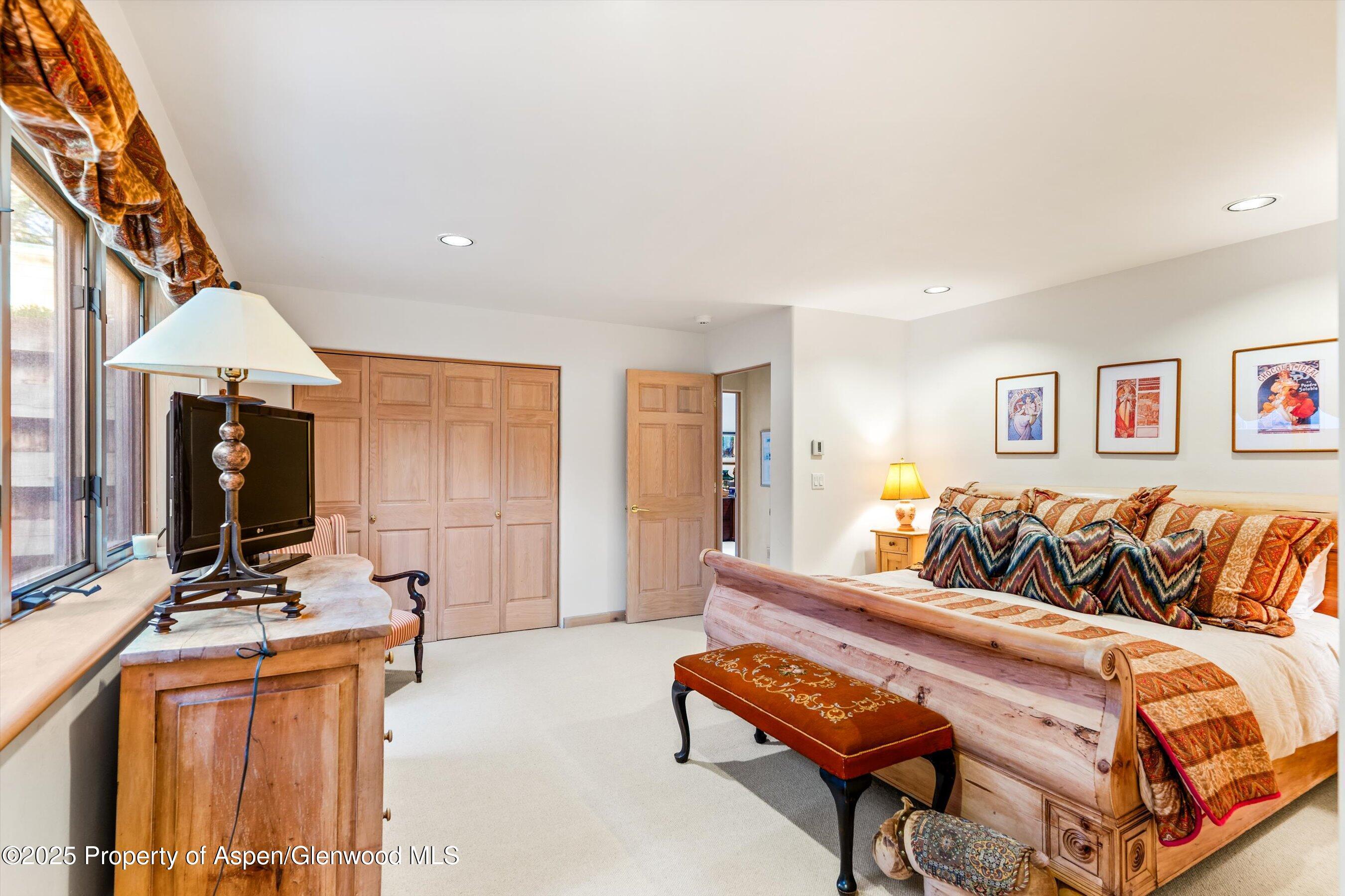 Aspen, Colorado, 81611, United States, 3 Bedrooms Bedrooms, ,4 BathroomsBathrooms,Residential,For Sale,1779623