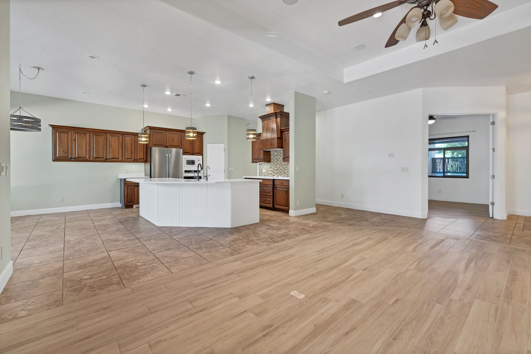  Indoor-Outdoor Living With Privacy, Space & Style In Washington Fields - 物件實景