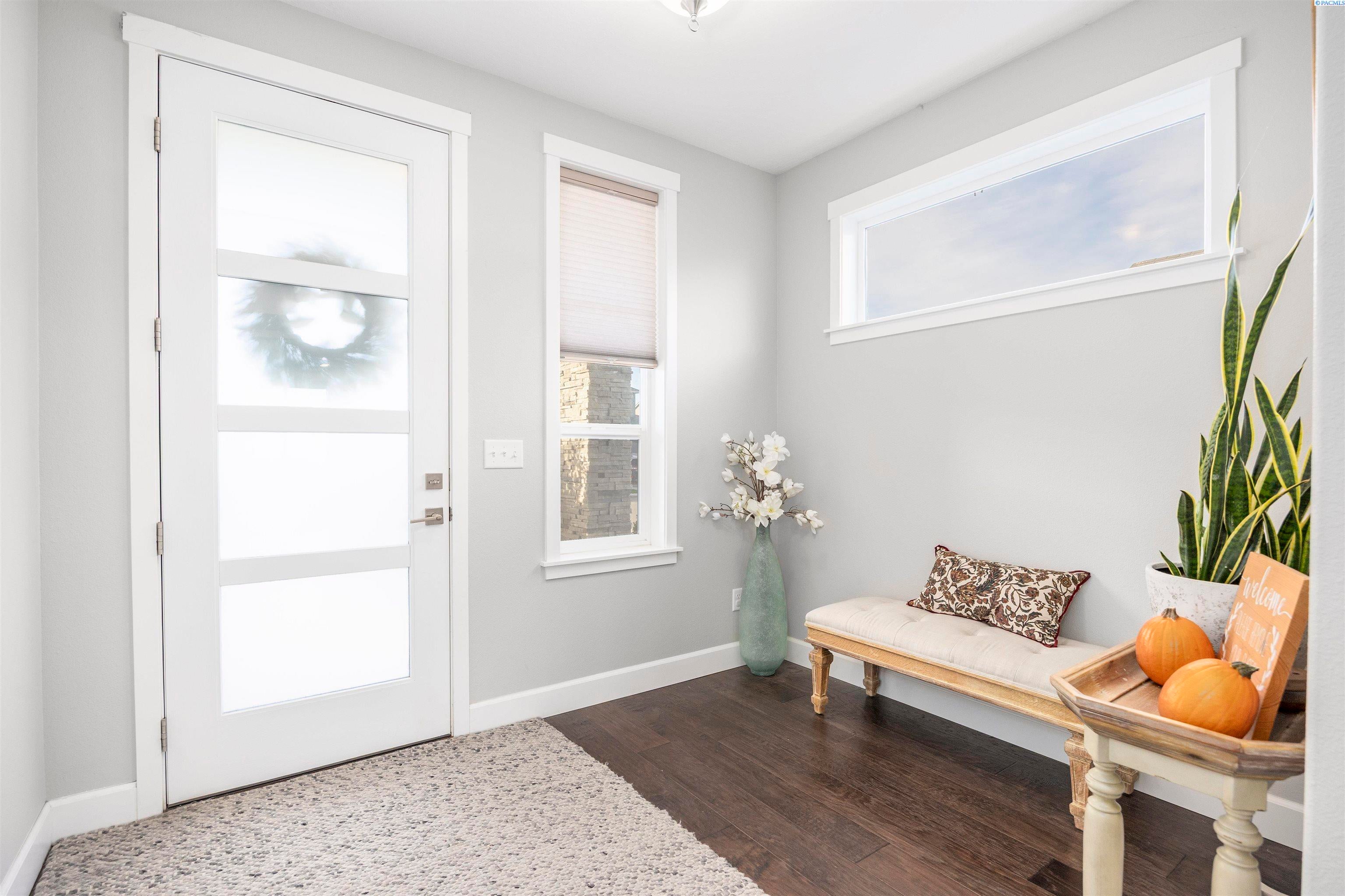 Pasco, Washington, 99301, United States, 3 Bedrooms Bedrooms, ,3 BathroomsBathrooms,Residential,For Sale,1977016