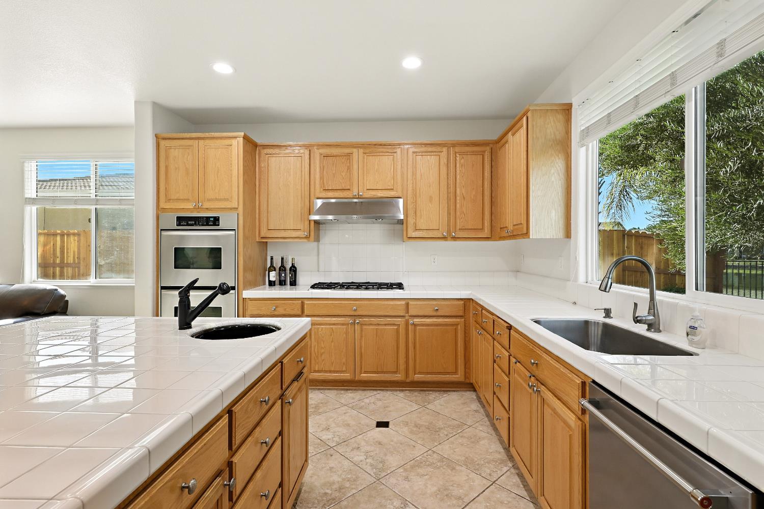 Chowchilla, California, 93610, United States, 5 Bedrooms Bedrooms, ,4 BathroomsBathrooms,Residential,For Sale,2009956