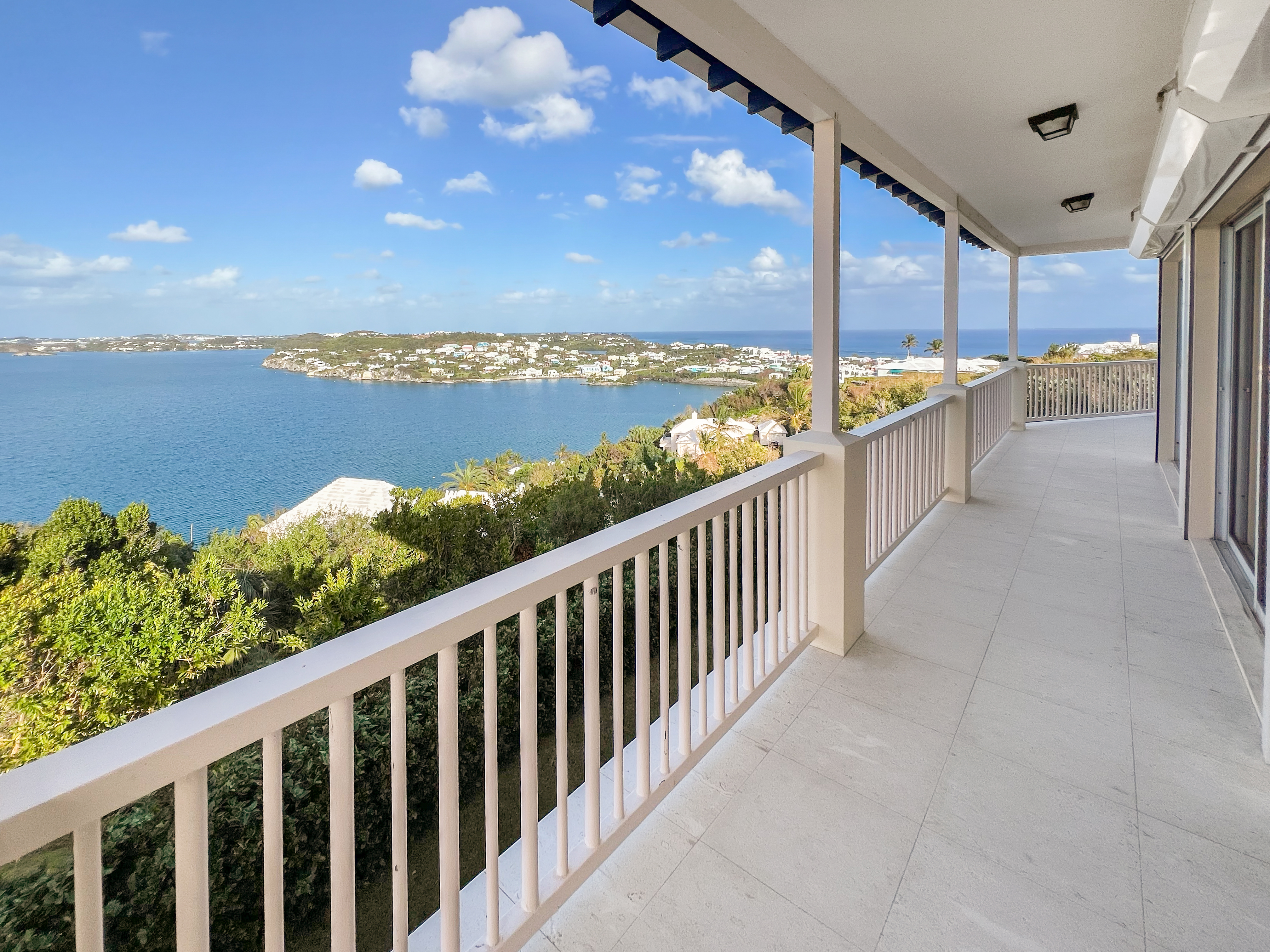 Smith's, BM, 3 Bedrooms Bedrooms, ,4 BathroomsBathrooms,Residential,For Sale,1998432