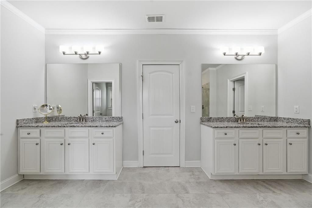 Alpharetta, Georgia, 30004, United States, 5 Bedrooms Bedrooms, ,4 BathroomsBathrooms,Residential,For Sale,2030303